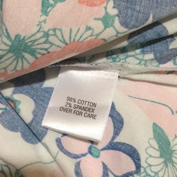 Flutter & Kick Maternity Button Down Blouse w/Belt - Picture 7 of 8